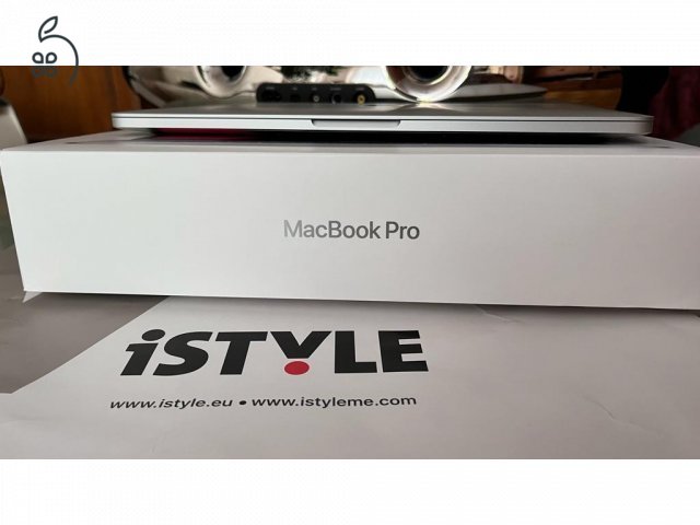 MacBook Pro 13” M2 Touch Bar