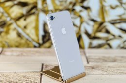 Eladó iPhone 8 64 GB Silver szép állapotú - 12 HÓ GARANCIA - R4766