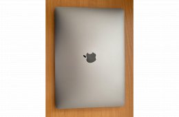 Apple MacBook Air 2020 / M1 256GB 8GB RAM / asztroszürke