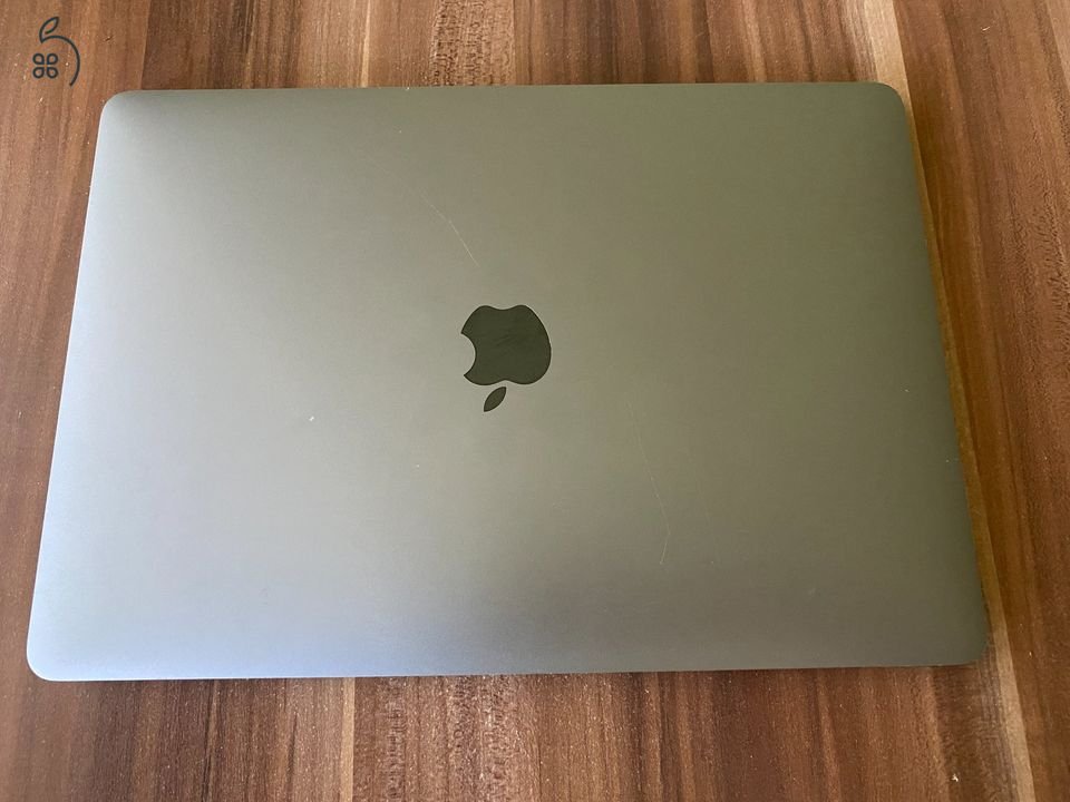 Apple MacBook Pro (13 hüvelykes, 2016) laptop –