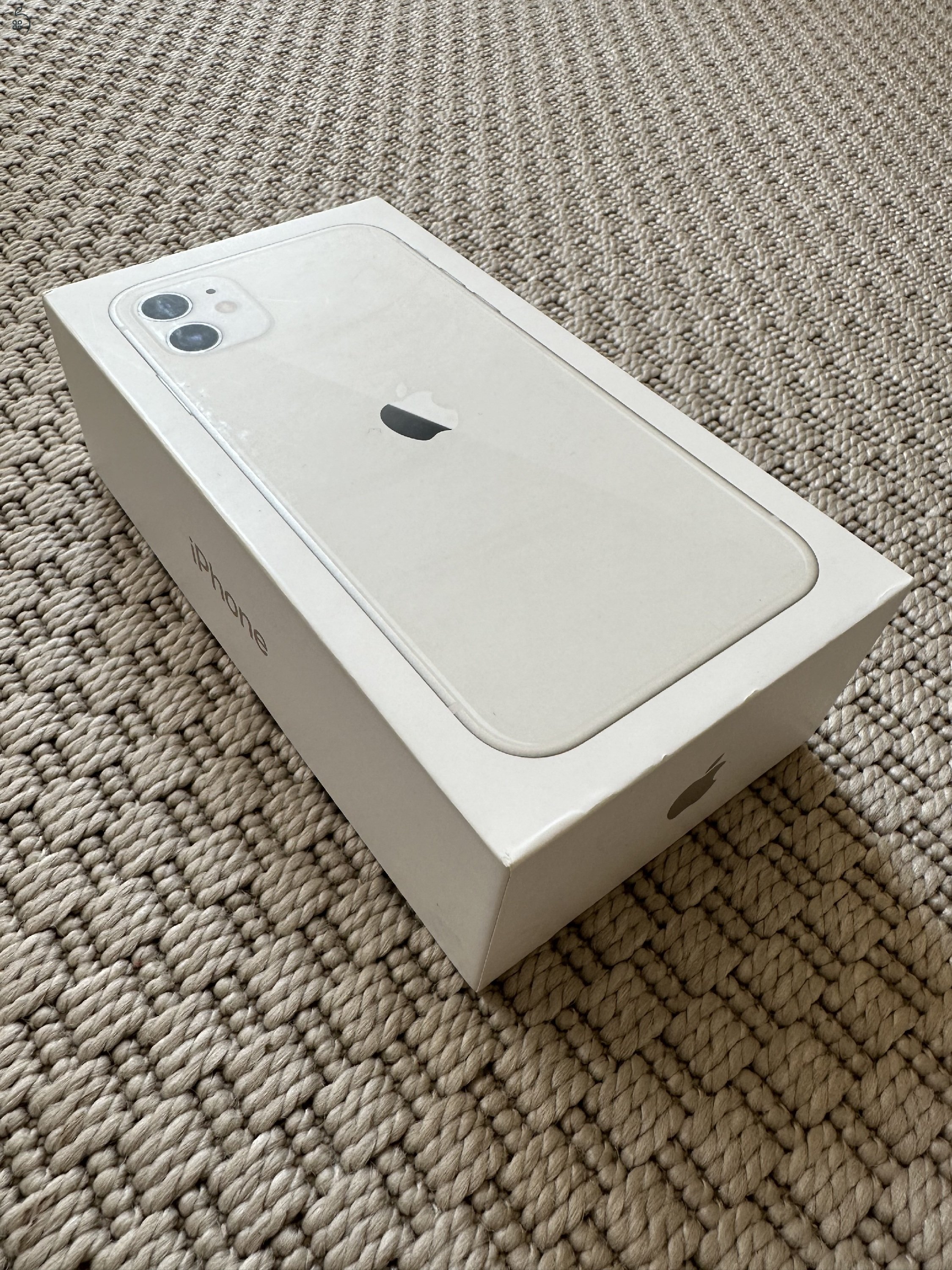 Fehér iPhone 11 128 GB