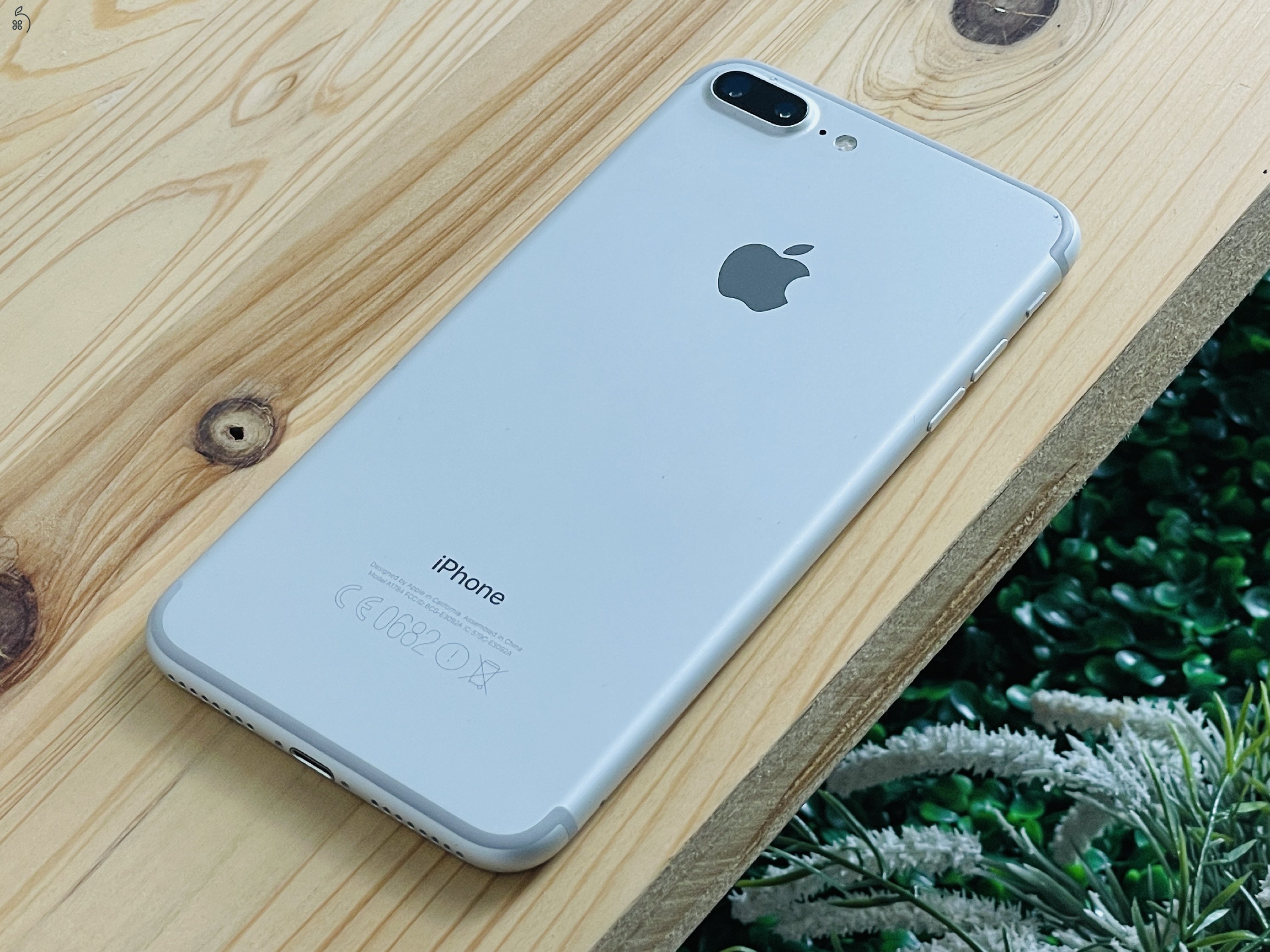 Apple iPhone 7 Plus / 32GB / Silver  / 12 HÓ GARANCIA / Kód: 125 /