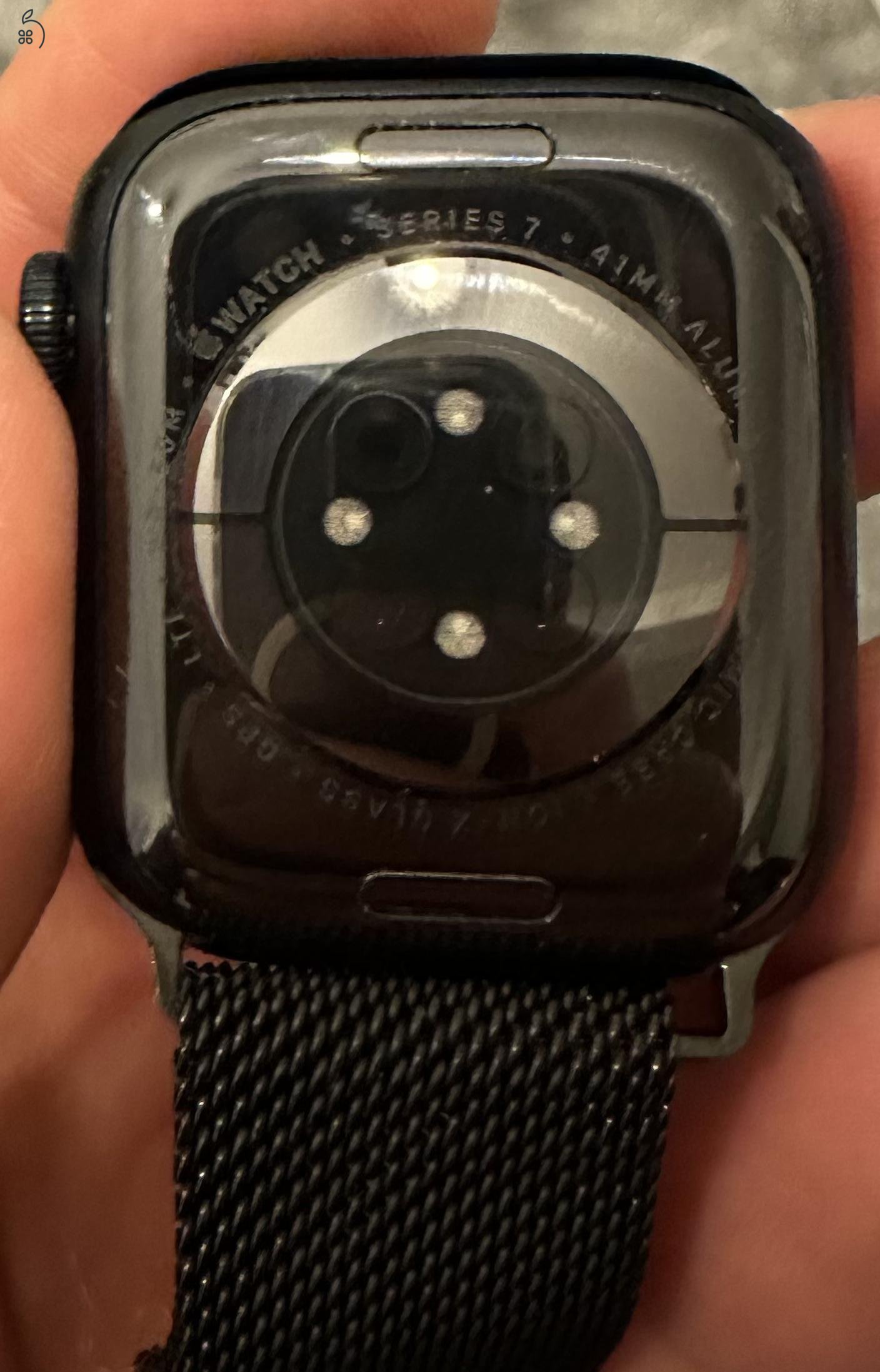 Apple Watch S7 Cellular 41mm Midnight színben