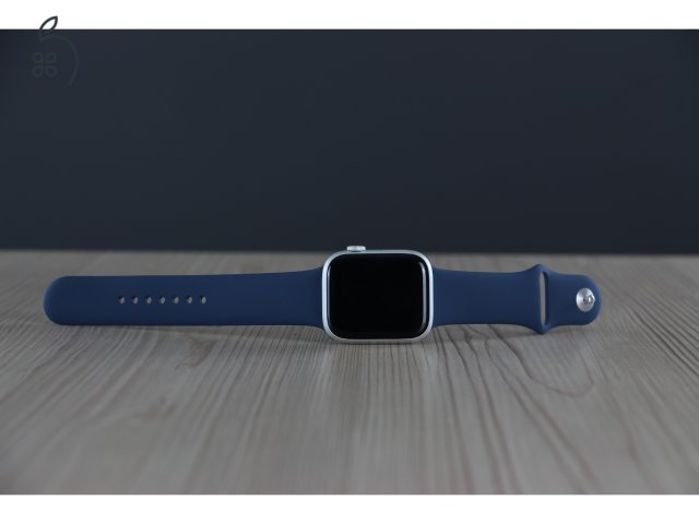 Használt Apple Watch Series 8 45mm Cellular US-4592