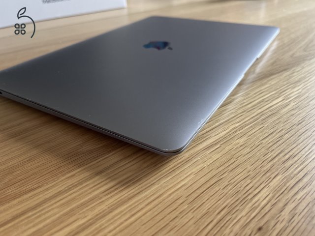 MacBook Air 13-inch 2020 magyar billentyűzet