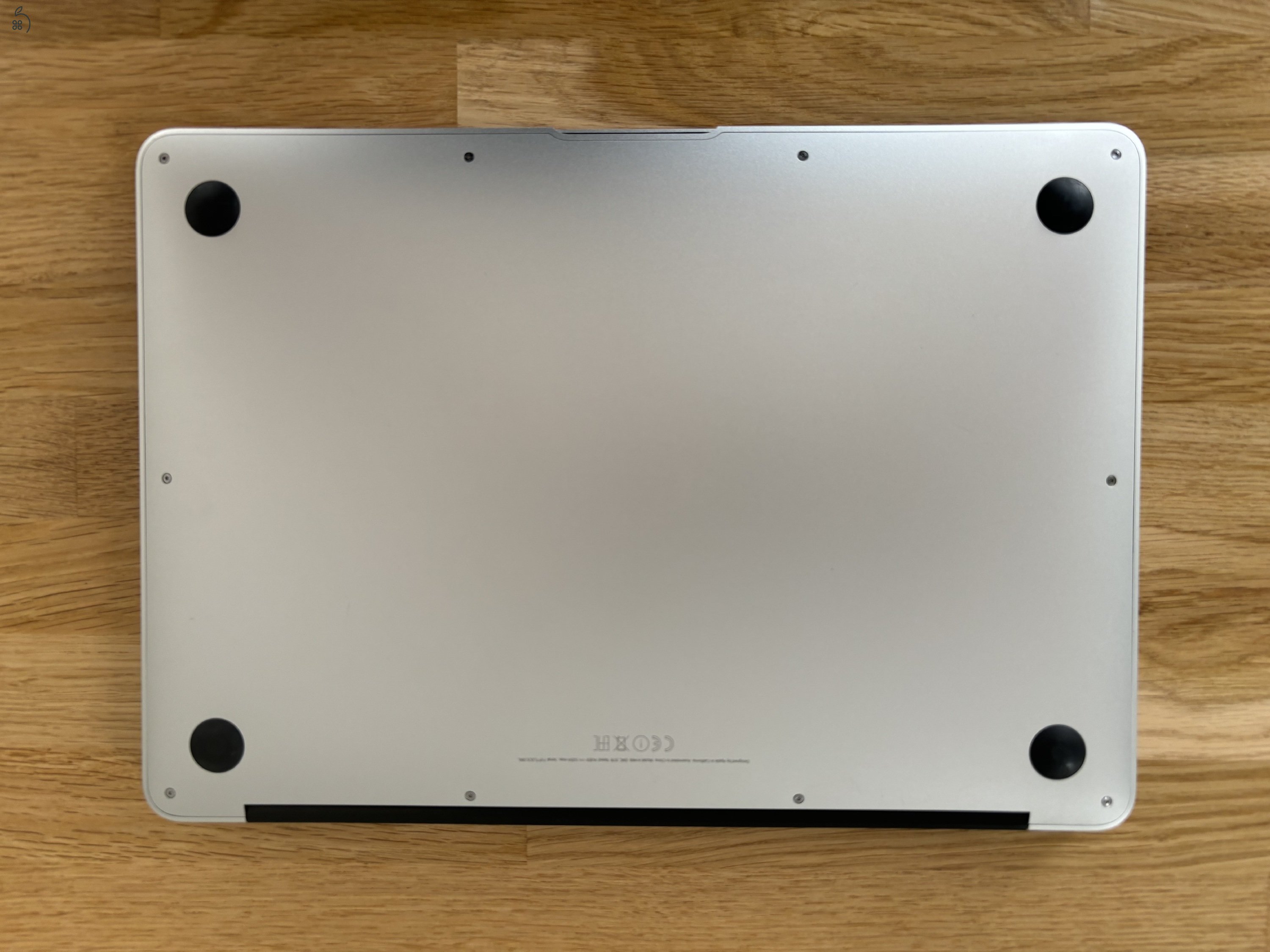 MacBook Air 13“ 2017 magyar bill. 8GB  256GB újszerű 