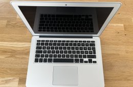 MacBook Air 13“ 2017 magyar bill. 8GB  256GB újszerű 