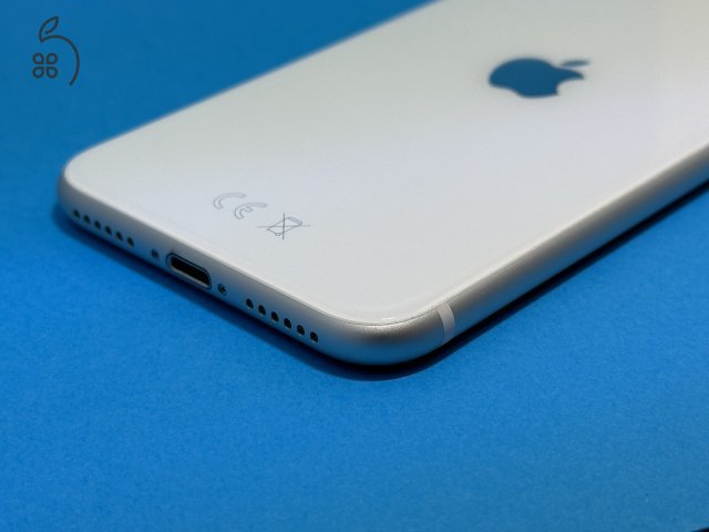 iPhone SE 2020 64GB, független, ÚJ akku, szép állapot