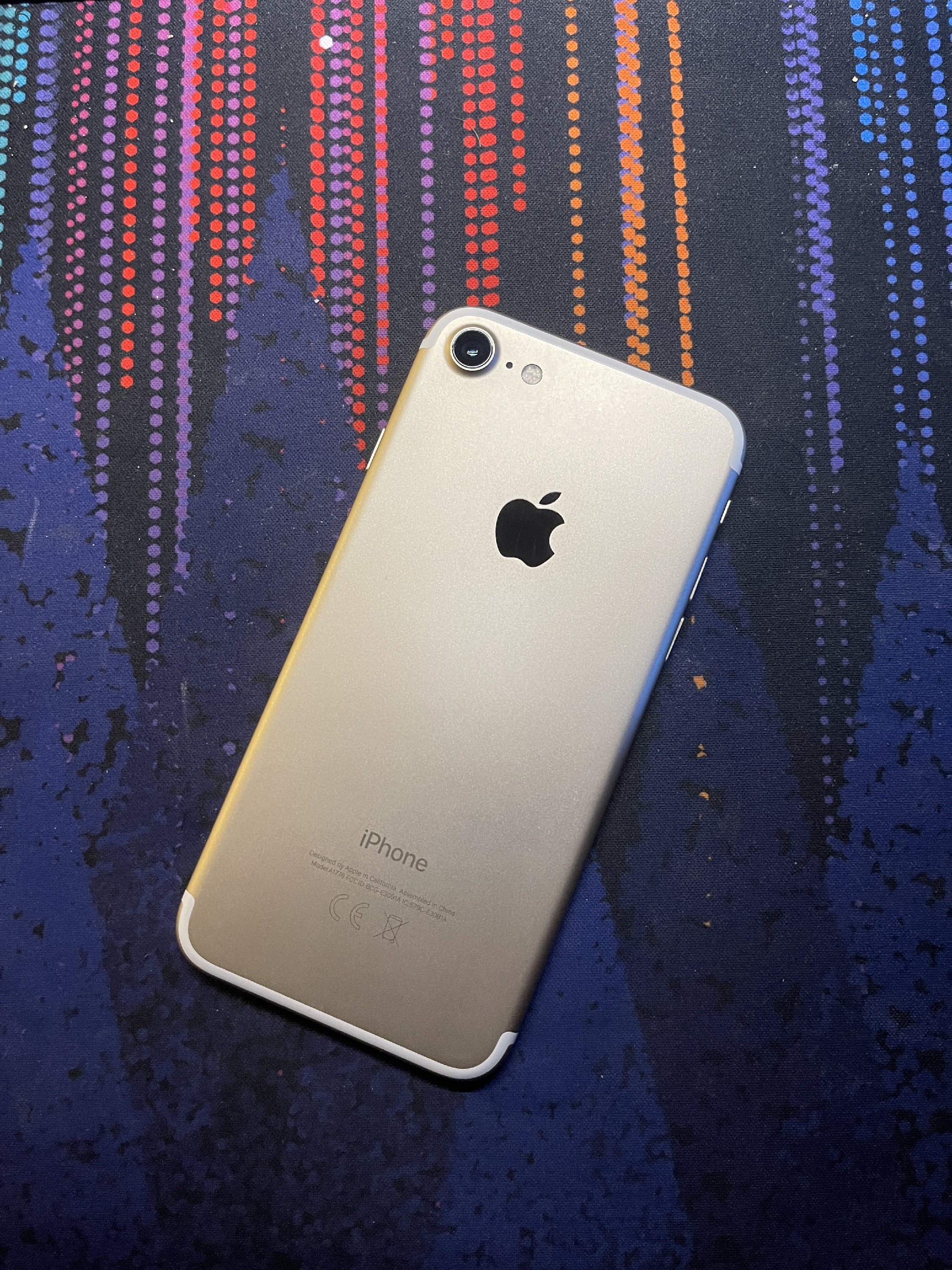 iPhone 7 32GB Gold Kártyafüggetlen makulátlan állapotban eladó