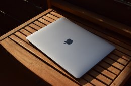 Apple Macbook Air 2020 / M1 256GB 8GB RAM / asztroszürke