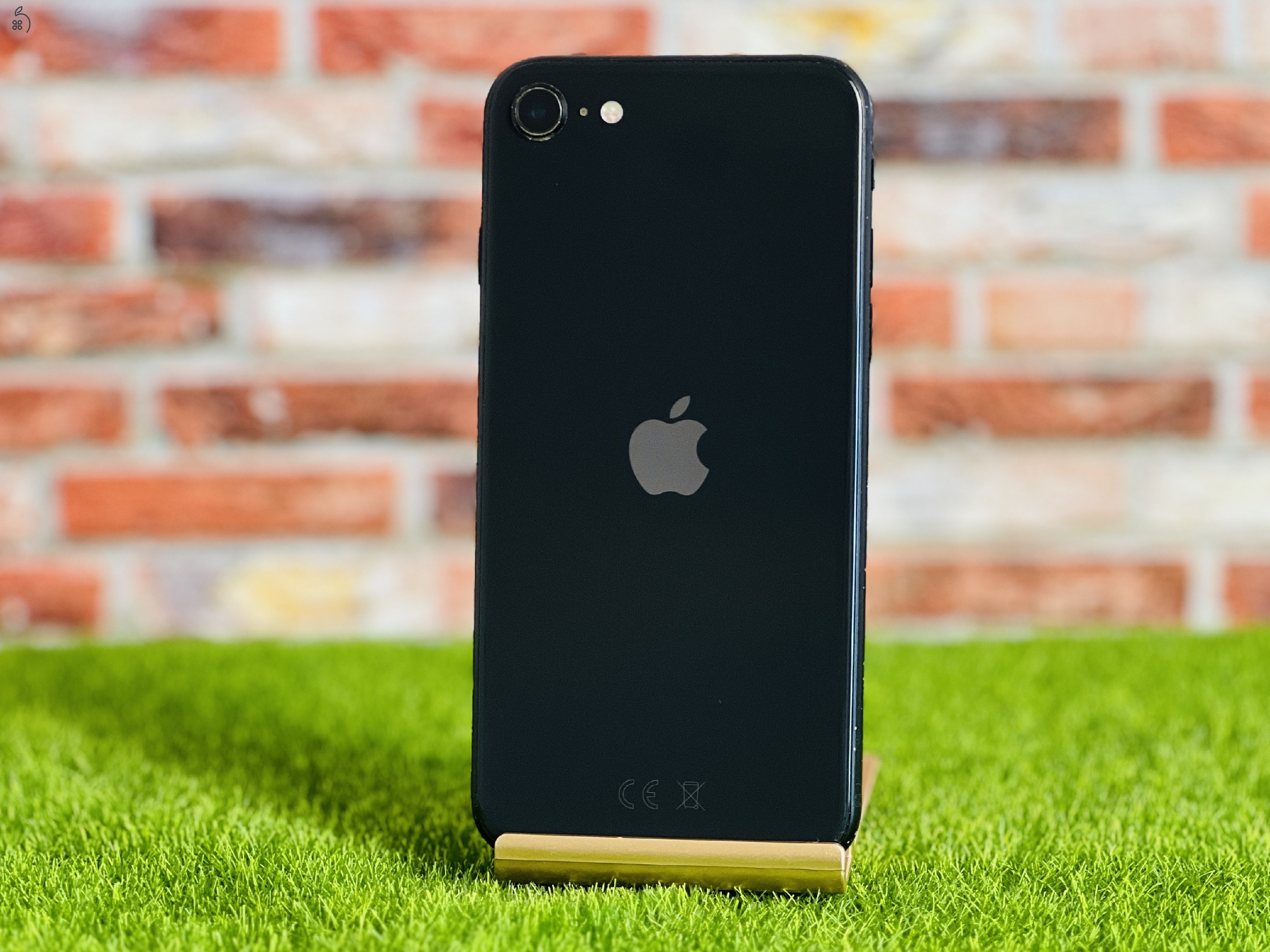 Eladó iPhone SE (2020) 64 GB Black szép állapotú - 12 HÓ GARANCIA - 4463