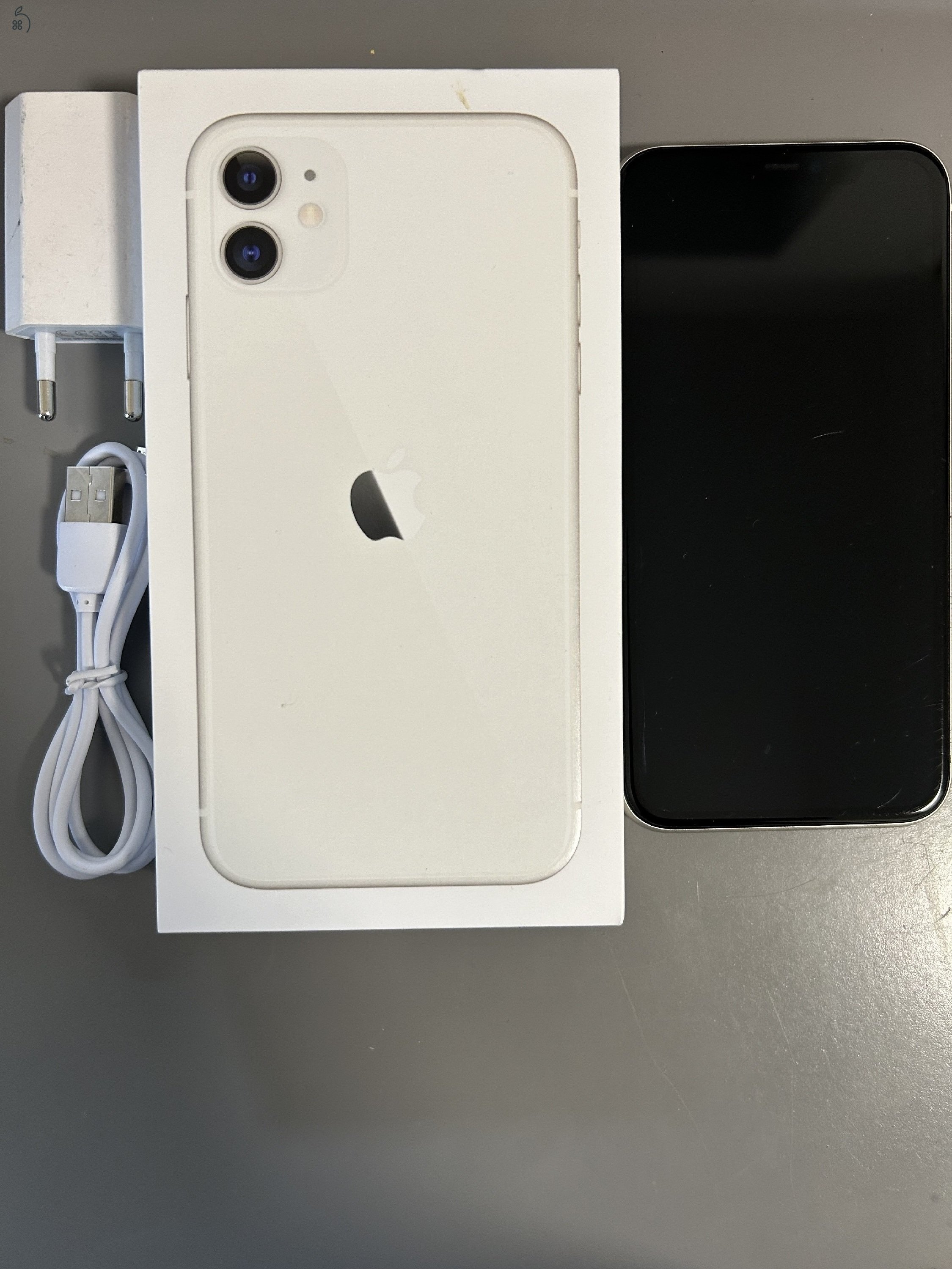 Apple Iphone 11 64g Fehér független