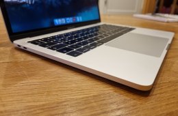 MacBook Pro (13 hüvelykes, 2016, két Thunderbolt 3 port)