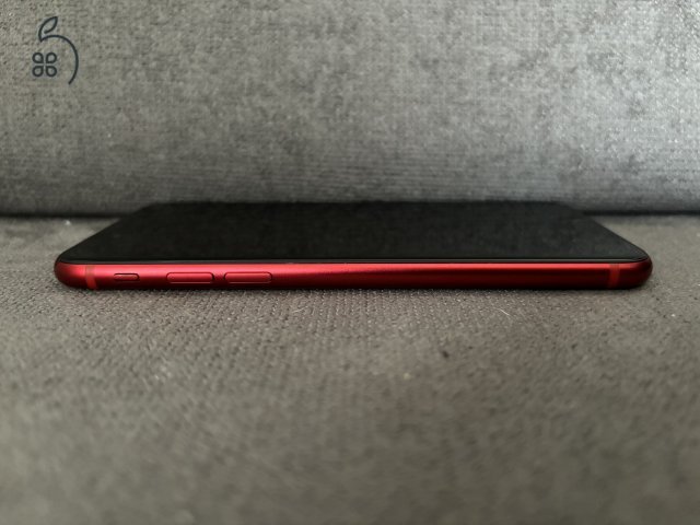 iPhone SE 2020 Product red / 64 GB / független / akksi 76% / új töltővel / karcmentes