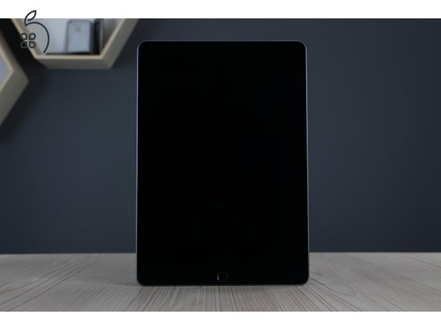 Újszerű iPad Air 3 2019 64GB Space Gray Cellular US-5016