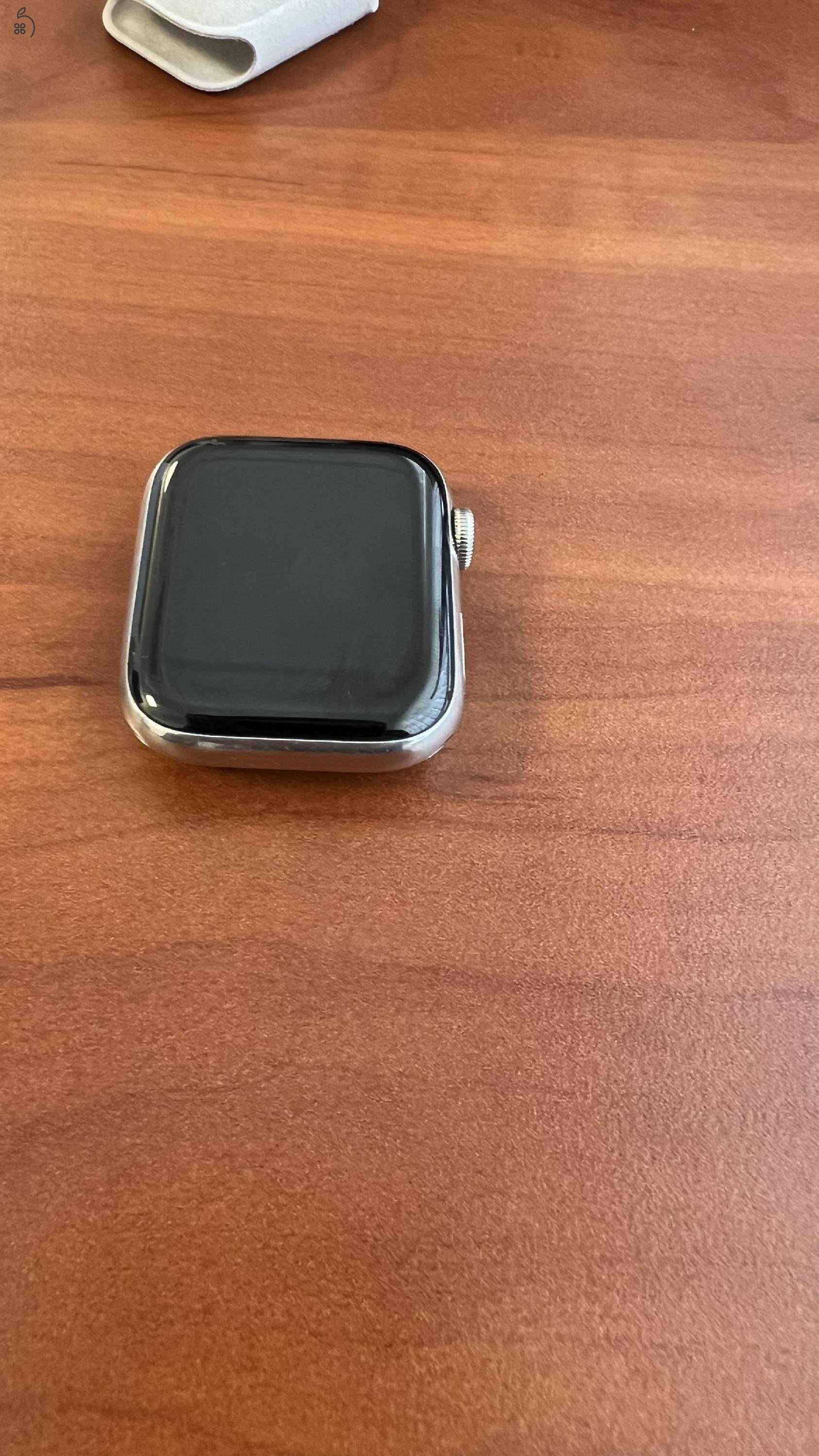 Eladó Apple Watch S5 GPS + Cellular 44 mm rozsdamentes + Apple Milano szíj.