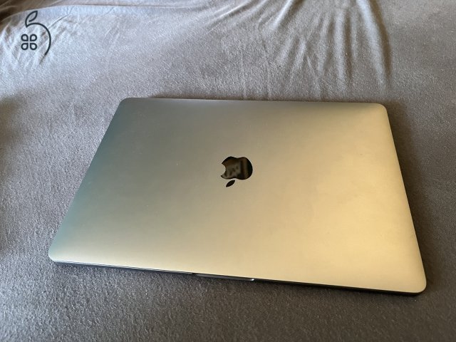 MacBook Pro M2 2022 13inch 