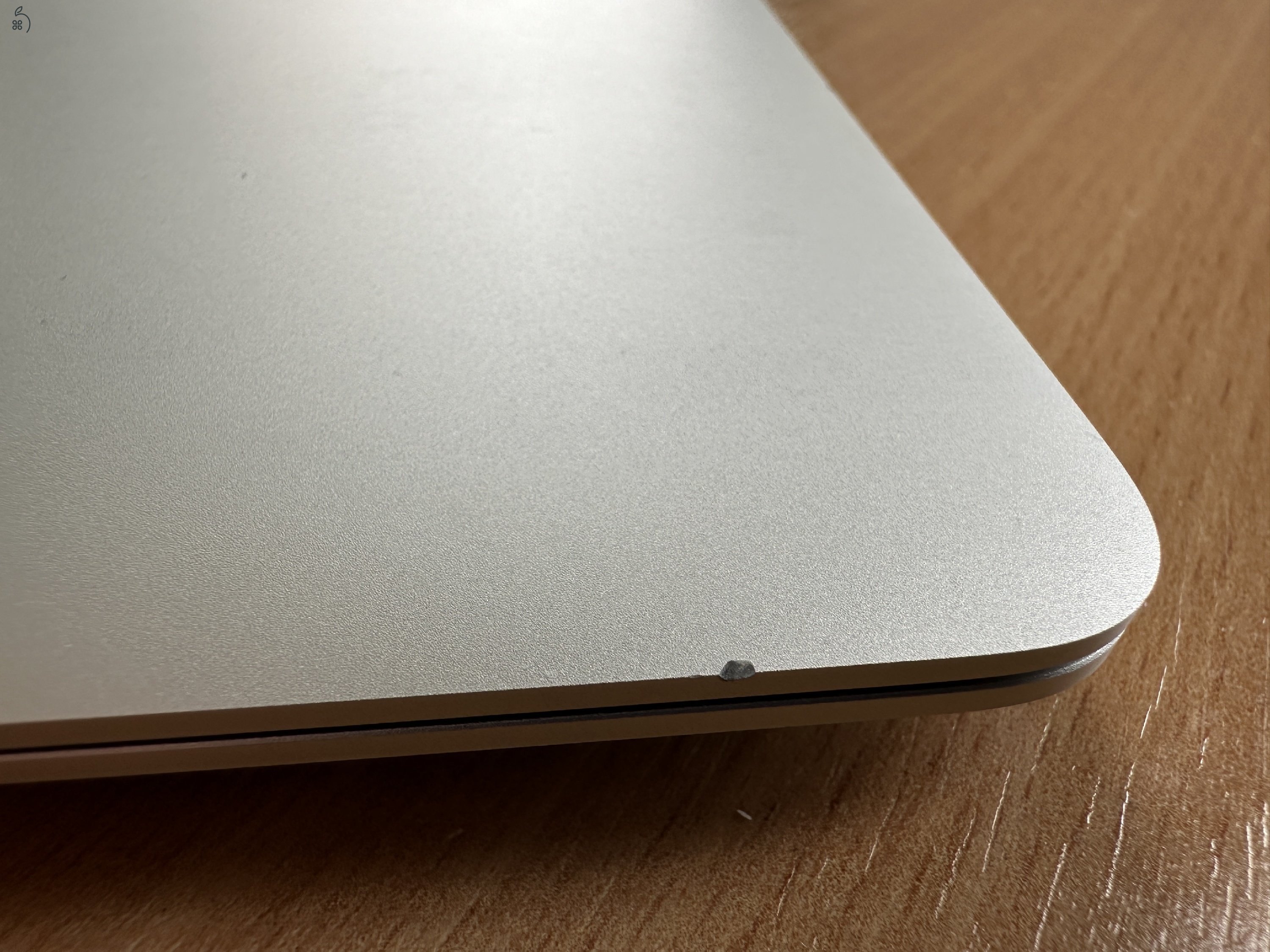 Eladó Apple Macbook AIR 256 GB Silver M1 8 GB SSD szép állapotú - 2024 őszig garanciális