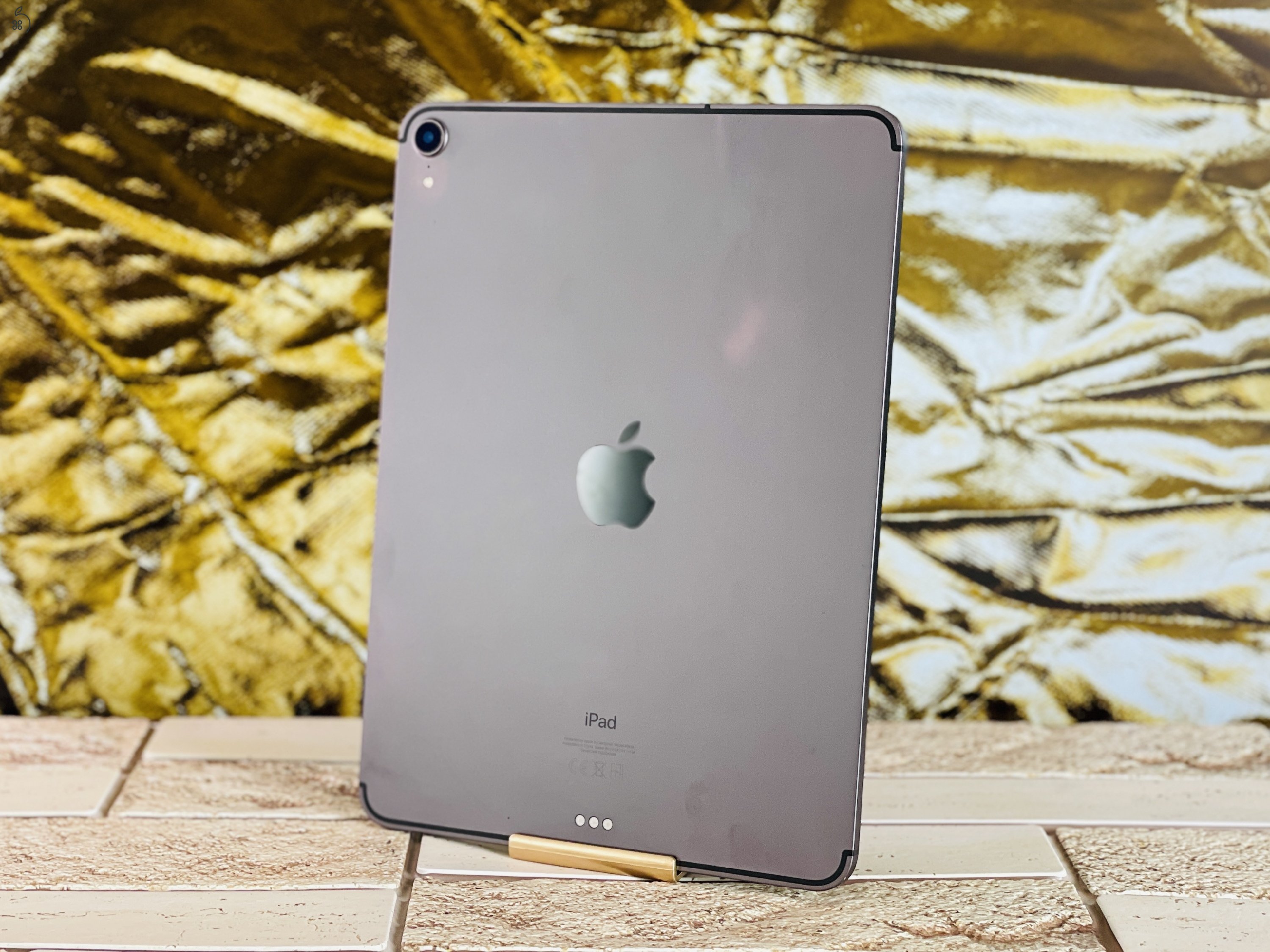 Eladó iPad Pro 1th gen 11 Wifi +Cellular A1934 256 GB Space Gray szép állapotú - 12 HÓ GARANCIA - L5147
