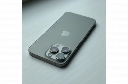 HIBÁTLAN iPhone 15 Pro Max 256GB Natural Titanium - 1 ÉV GARANCIA, Kártyafüggetlen, 100% akkumulátor