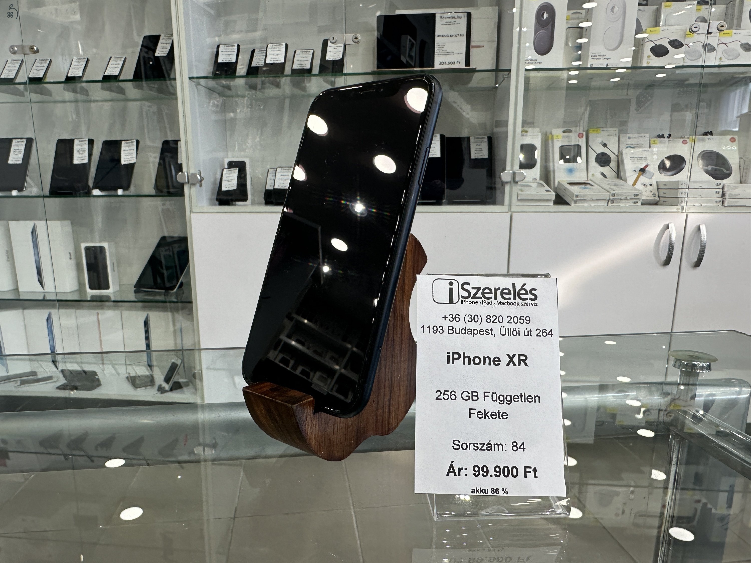 iPhone XR 256GB független fekete akku 86% garanciával (84) iSzerelés.hu