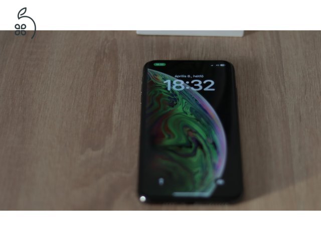 iPhone Xs Max 64GB Space Gray
