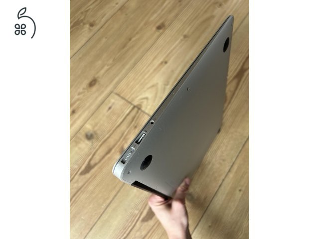 MacBook Air 2017 | 13-inch | 8 GB | 128 SSD