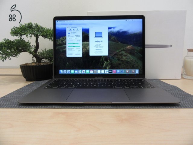  Apple Retina Macbook Air 13 M1 - 2020 - Használt, újszerű állapot - 500 Gb SSD