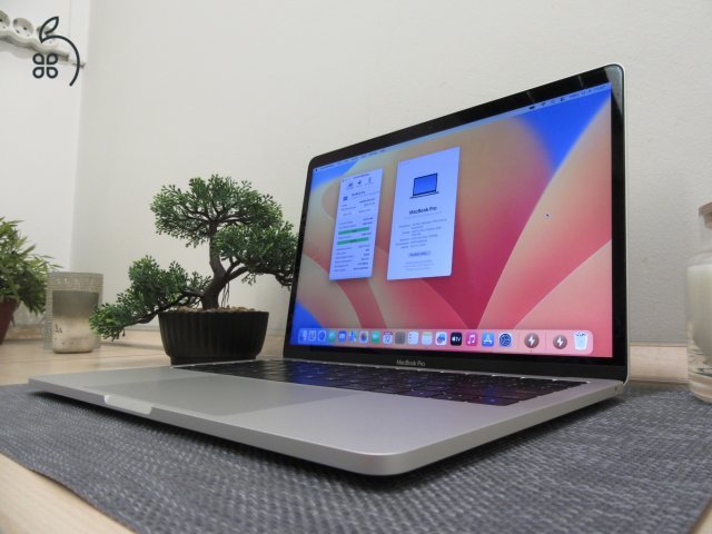  Apple Retina Macbook Pro 13 - 2017 - Használt, szép állapot 