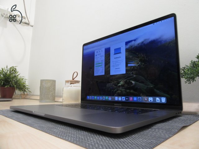 Apple Retina Macbook Pro 16 - 2019 - Használt - 27% Afát tartalmaz