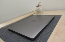 Apple Retina Macbook Air 13 - 2020 - Használt, megkímélt 