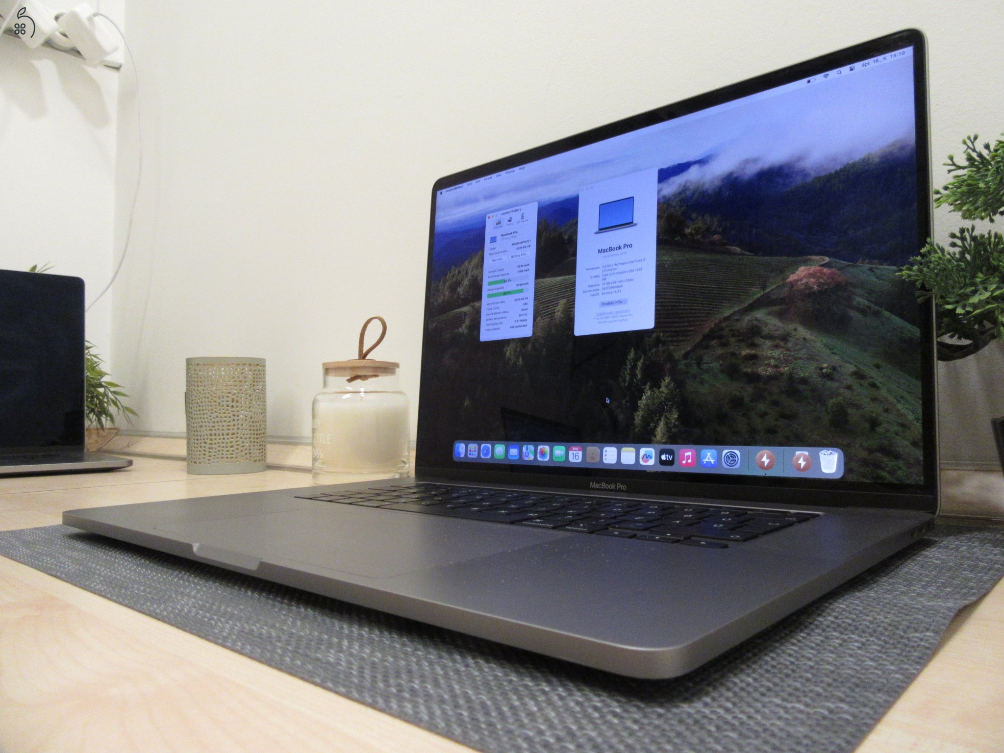  Apple Retina Macbook Pro 16 - 2019 - Használt, karcmentes 