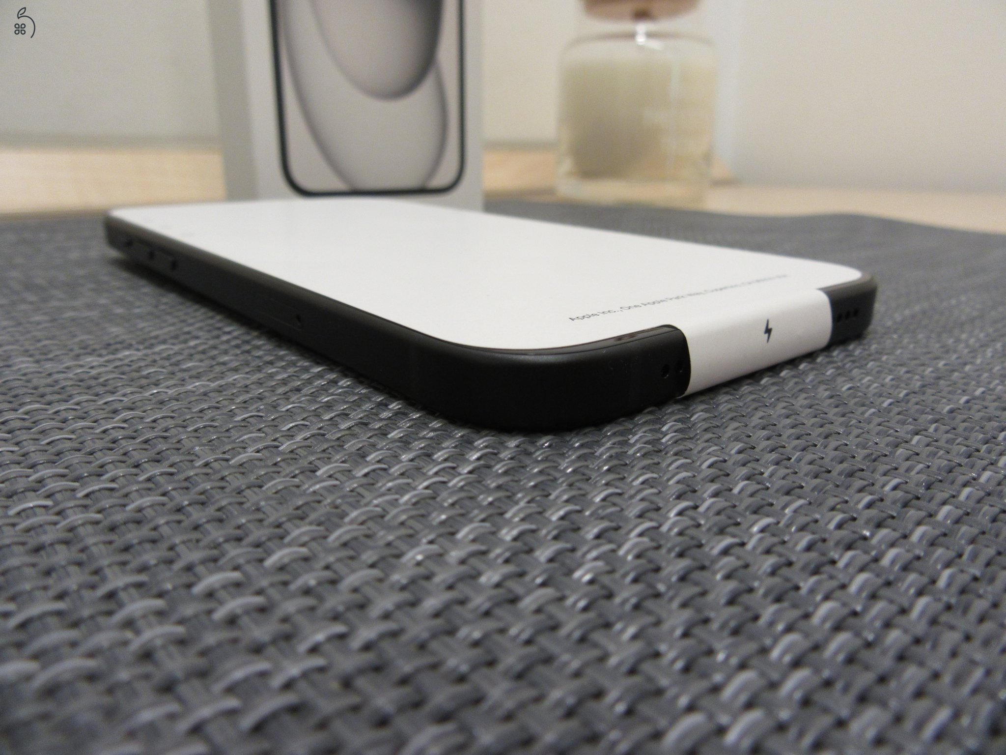  Apple iPhone 15 Plus - Black - Használt, karcmentes 