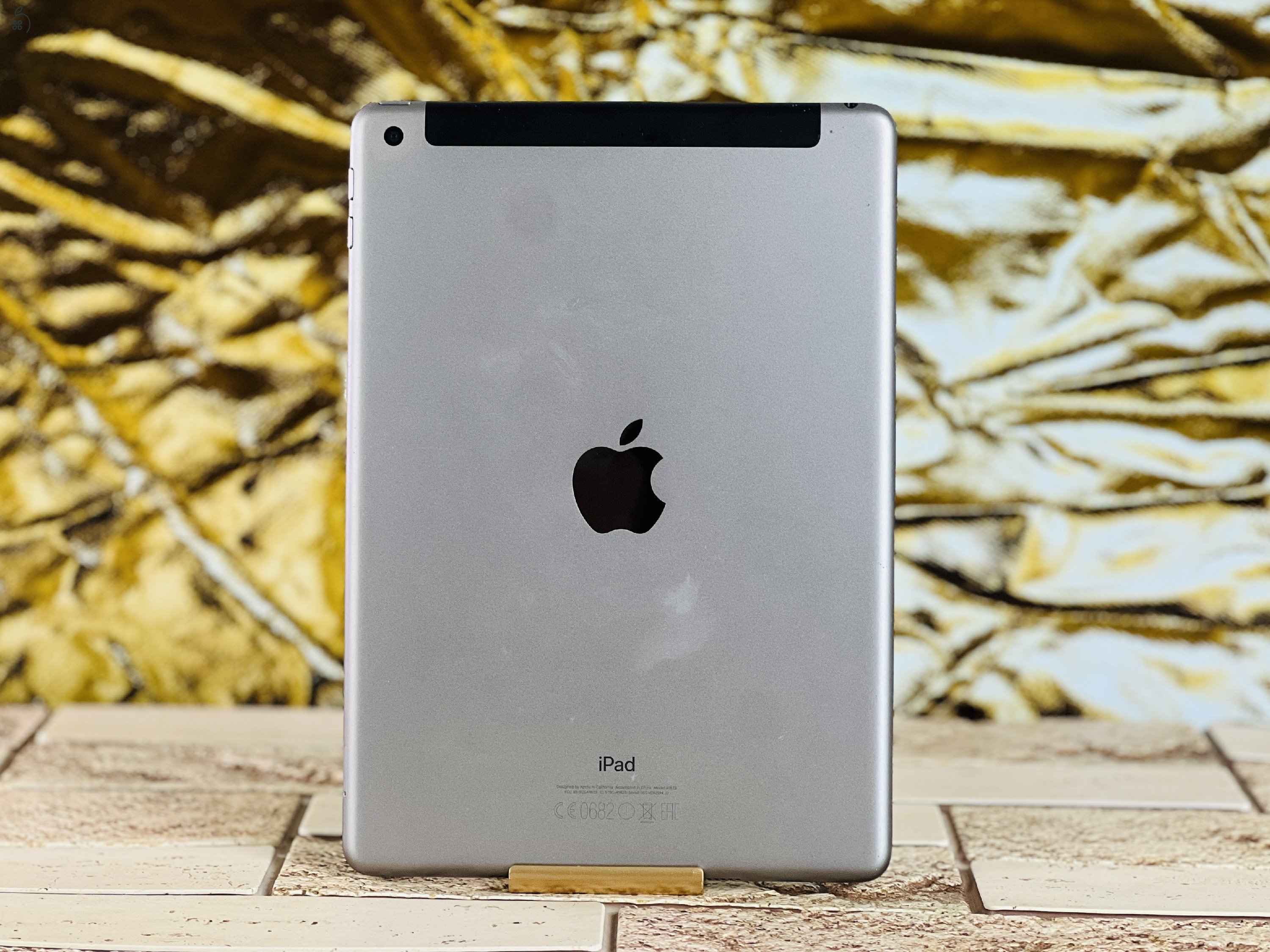 Eladó iPad 5th gen 9.7 Wifi +Cellular A1823 128 GB Space Gray szép állapotú - 12 HÓ GARANCIA - L5200