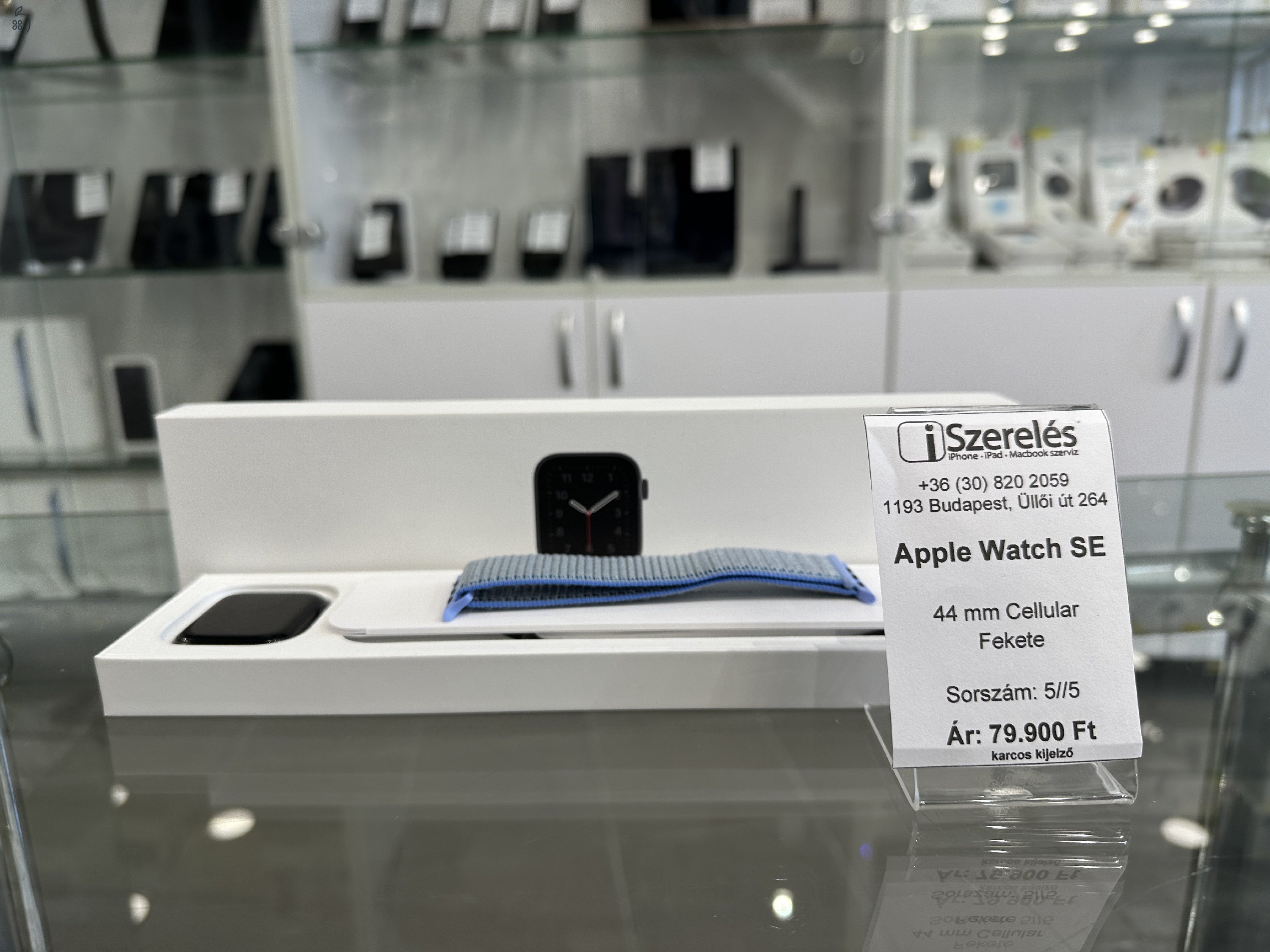 Apple Watch SE Cellular-os kivitel 44 mm fekete garanciával (5/5) iSzerelés.hu