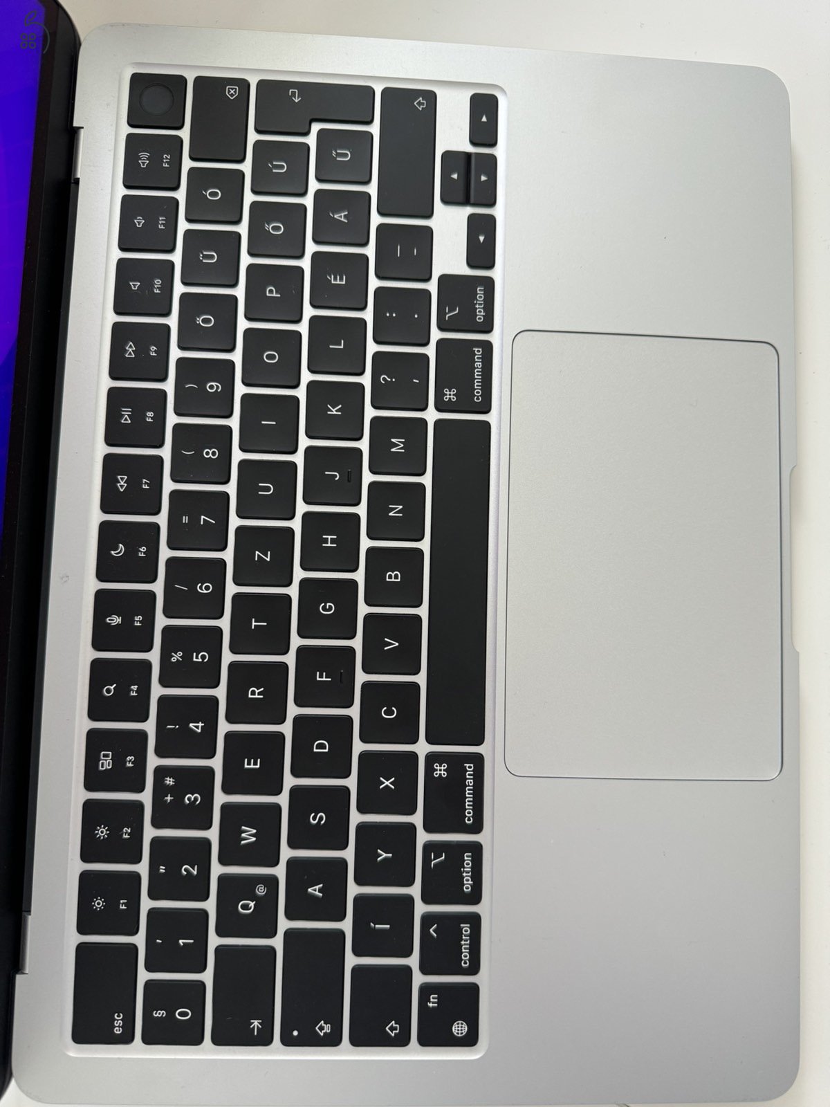 Eladó új MacBook Air 13.6 inch M2 chip