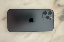 Hibátlan 2021-es Apple iPhone 12 Pro Max független dobozában 