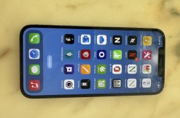 Hibátlan 2021-es Apple iPhone 12 Pro Max független dobozában 