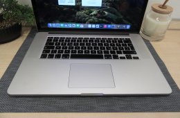 Apple Retina Macbook Pro 15 - 2015 Mid - Használt, karcmentes