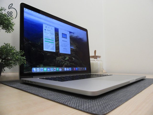 Apple Retina Macbook Pro 15 - 2015 Mid - Használt, karcmentes