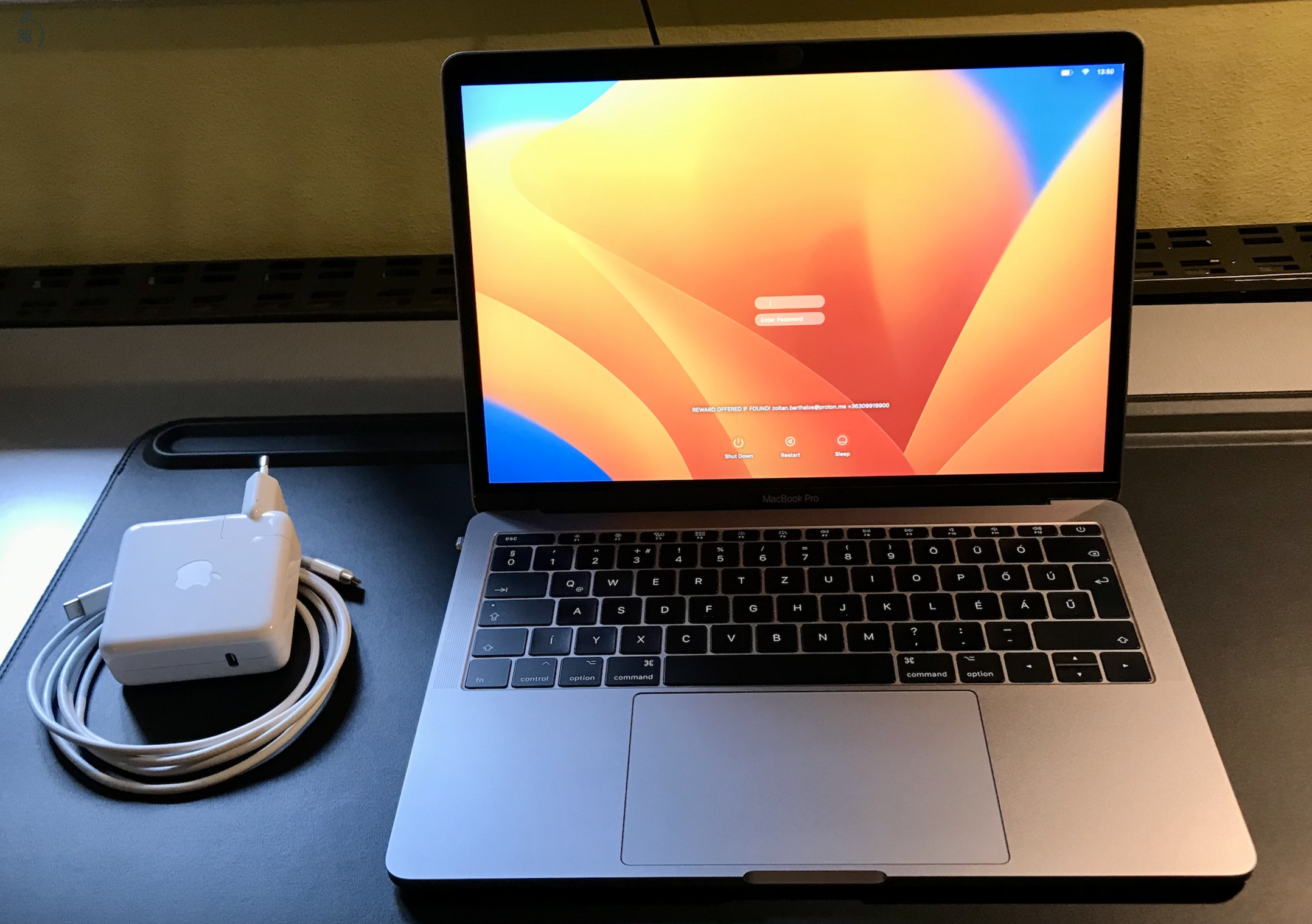 MacBook Pro 2017 128Gb, 2.3 GHz i5, 13.3