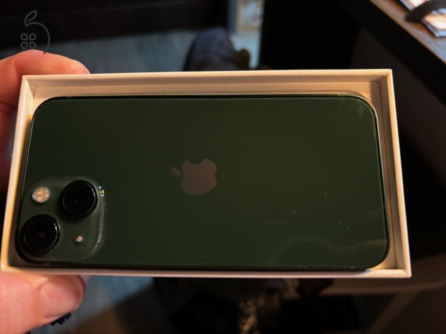 iPhone 13 Mini zöld karcmentes