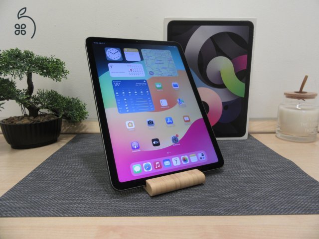 Apple iPad Air 4. Gen. - Használt, karcmentes