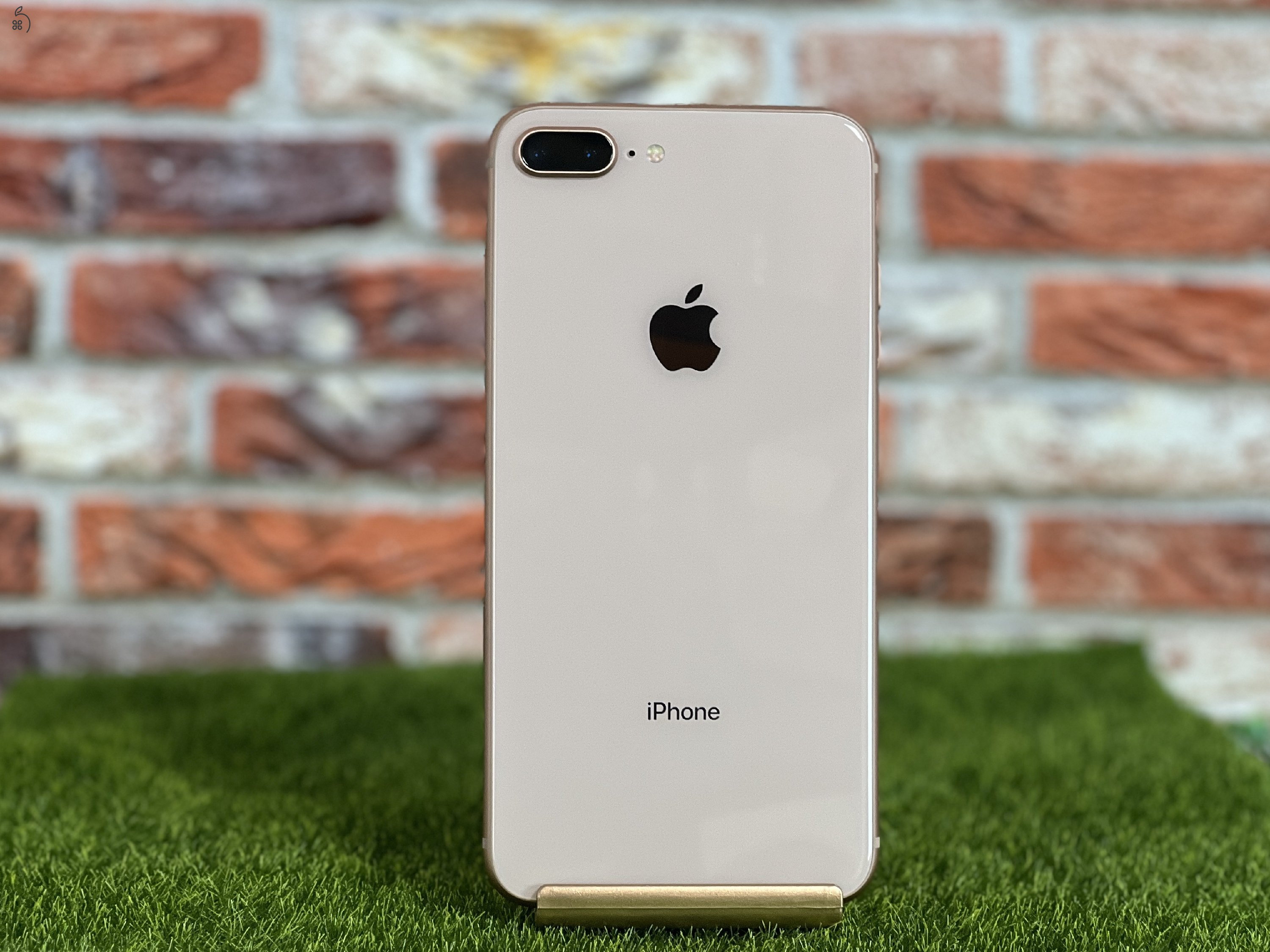 Eladó iPhone 8 Plus 64 GB Gold szép állapotú - 12 HÓ GARANCIA - 060