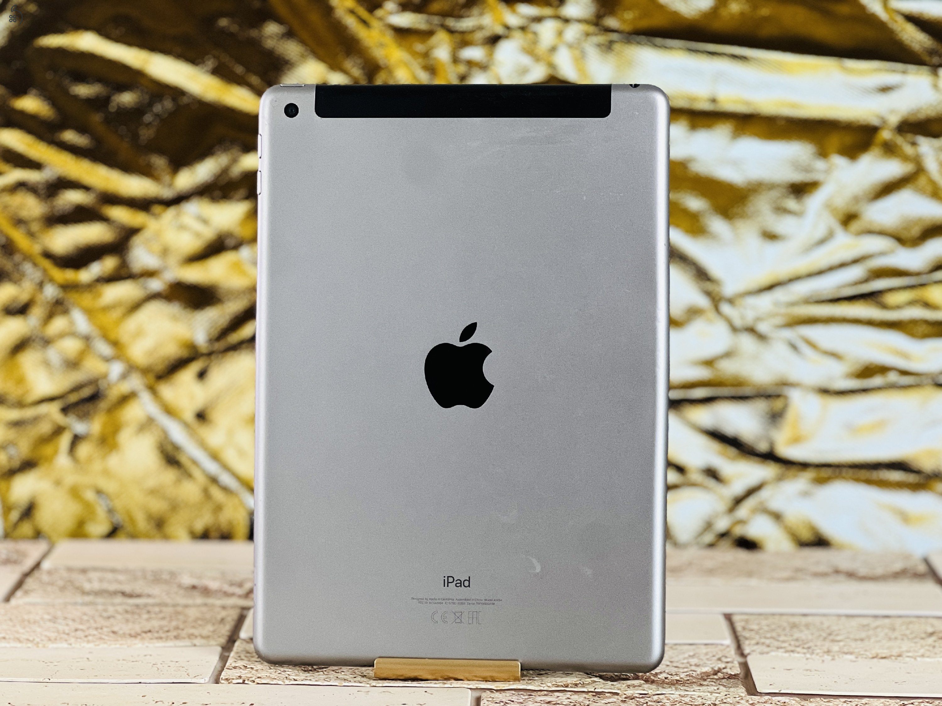 Eladó iPad 6th gen 9.7 Wifi +Cellular A1954 128 GB Space Gray szép állapotú - 12 HÓ GARANCIA - L5219