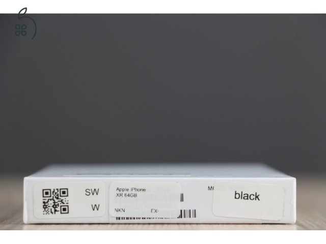 Új/Gyárilag cserélt iPhone XR 64GB Black US-3329