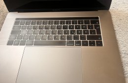 Hibás Macbook pro 2017 15”