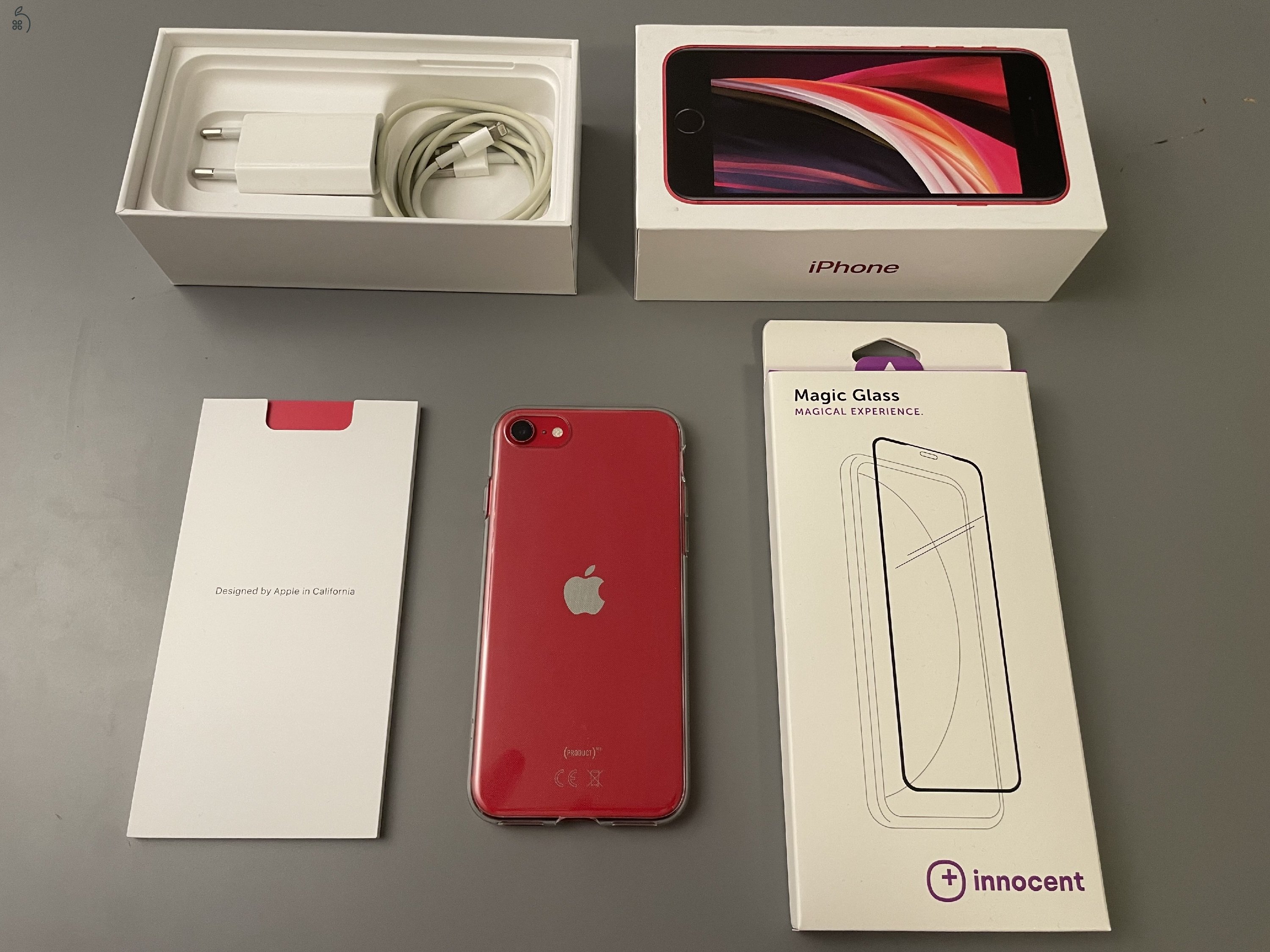 iPhone SE 2020 128 GB Product Red, független, használt, dobozos, 76% akku, töltő, tok