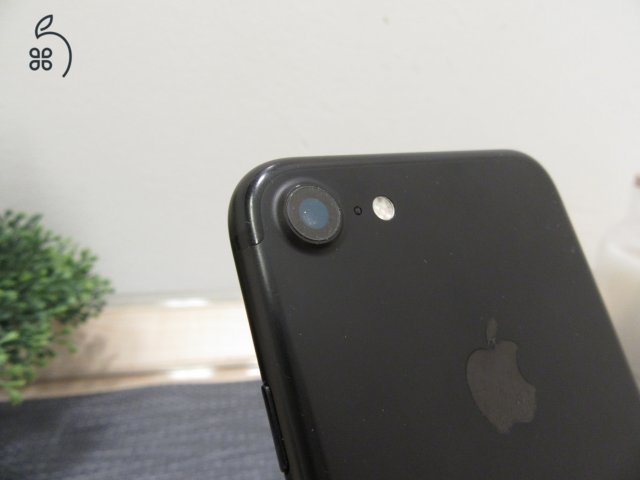 Apple iPhone 7 - Black - Használt, megkímélt
