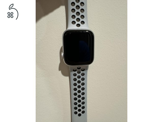 Apple watch series 5 női karóra.